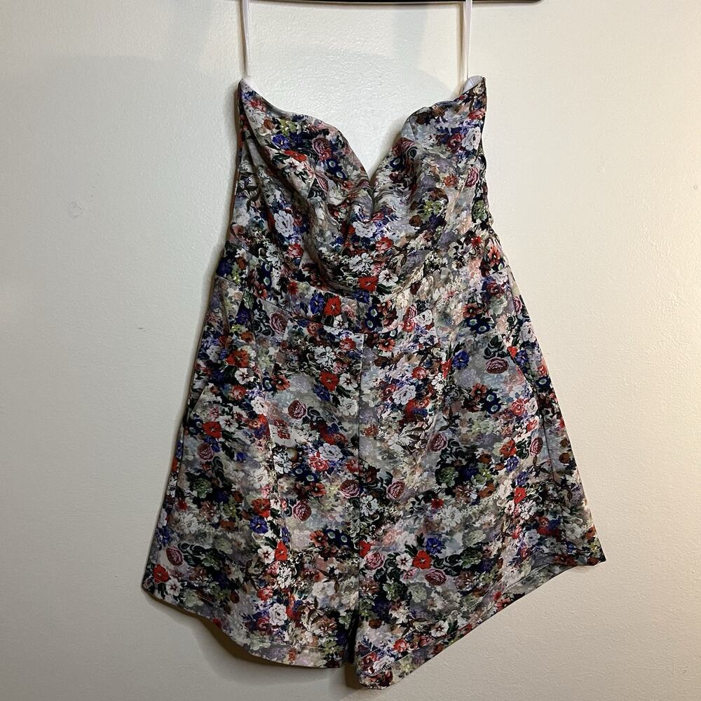 GLAMOROUS Romper Size Small Floral print strapless zipper closer short shorts